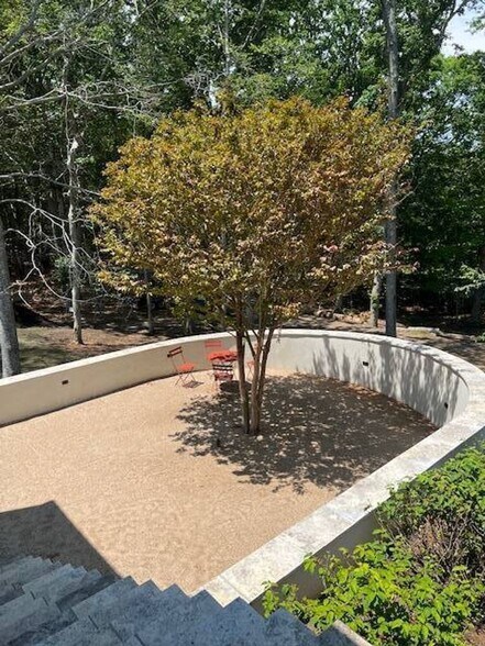 Building Photo - 9 Willow Pond Rd