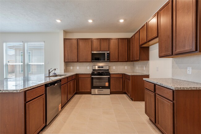 Building Photo - 2815 Icarus Dr