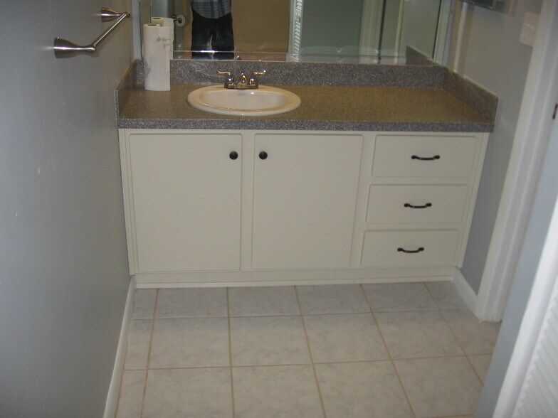 Guest Bathroom - 500 Treasure Island Causeway
