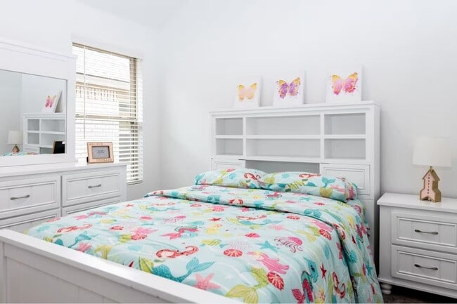 Building Photo - Now Offering Up to 6 Weeks Free Rent!