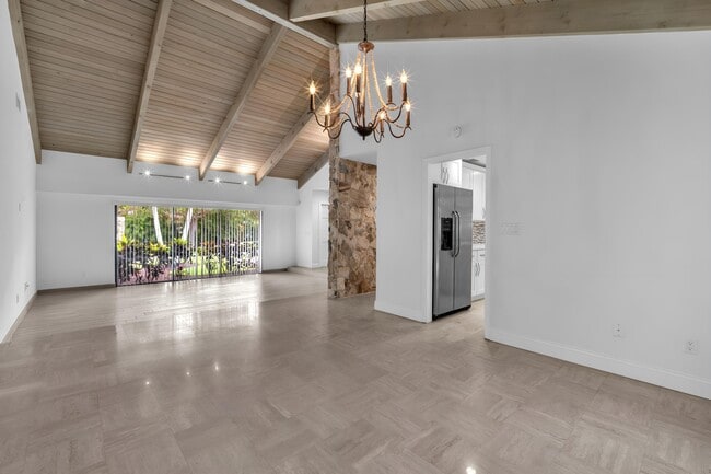 Building Photo - 6878 Entrada Pl