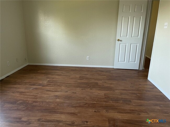 Building Photo - 2301 Timberline Dr