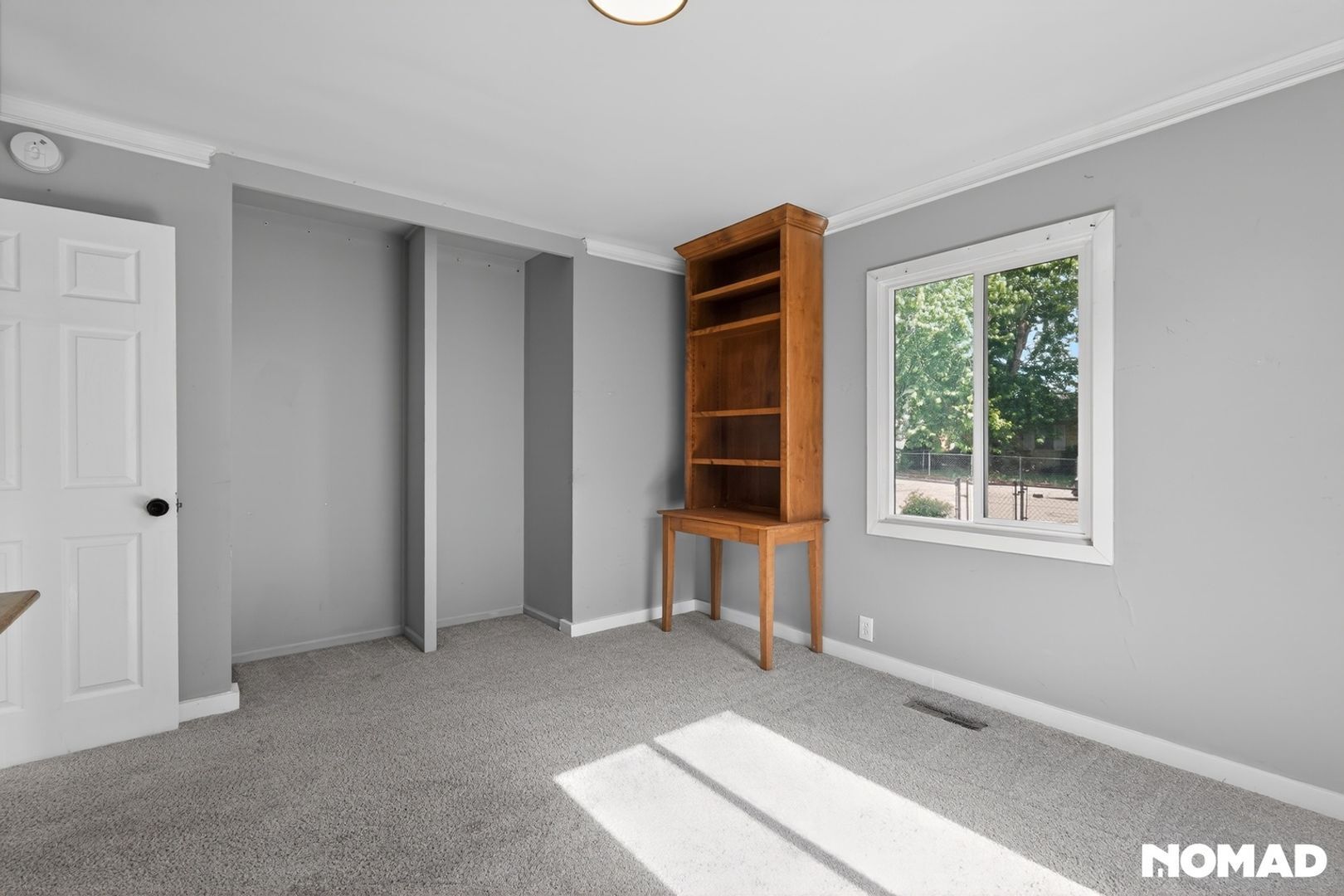 Building Photo - 1137 Pando Ave