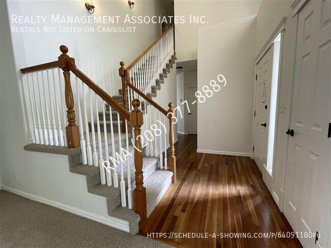 Building Photo - 4336 N Chatterton Ave