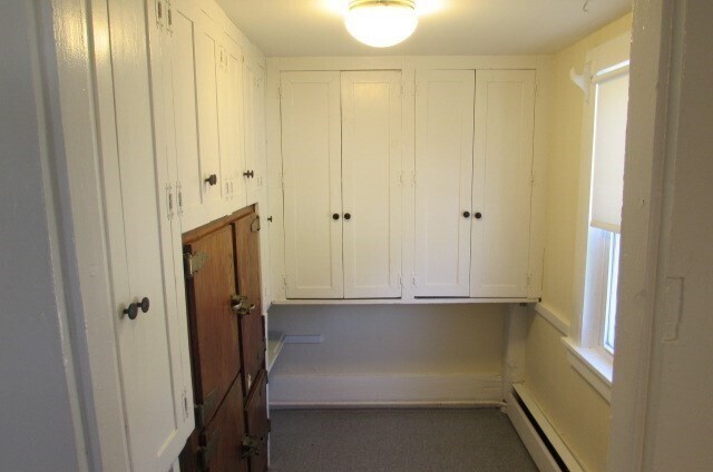 Building Photo - 316 Main St