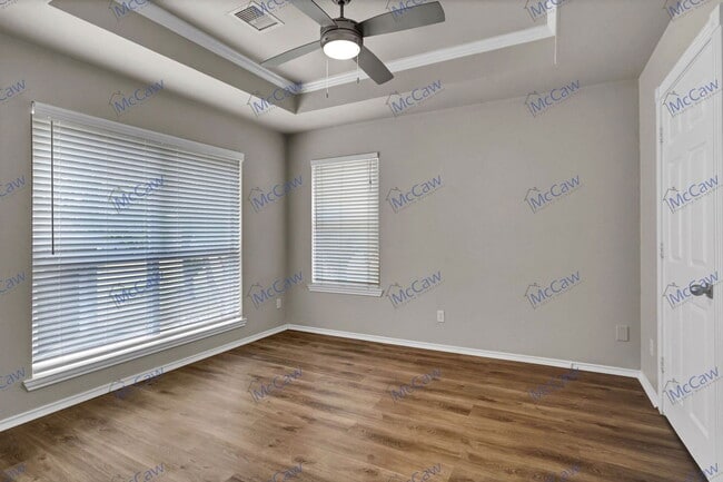 Building Photo - 6113 Lantana Ln