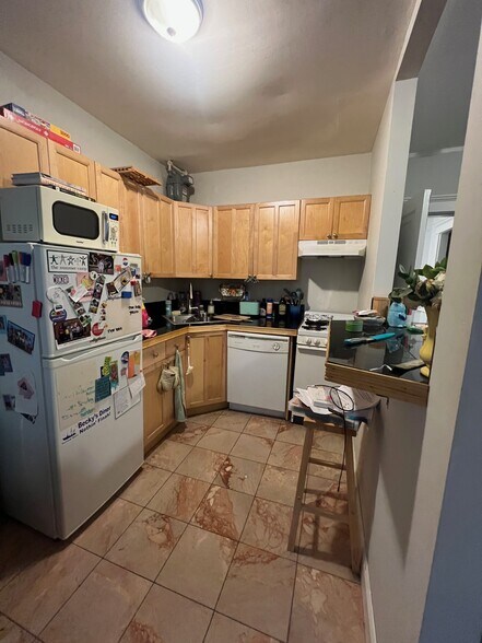 Building Photo - 110 Brainerd Rd