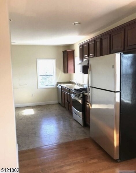 Building Photo - 237 Closter Dock Rd