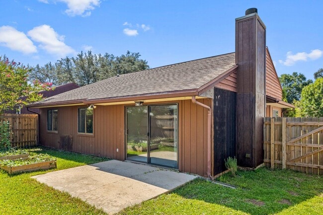 Building Photo - 1022 Alderwood Way