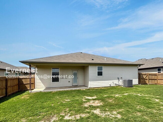 Building Photo - 8507 Glade Dr