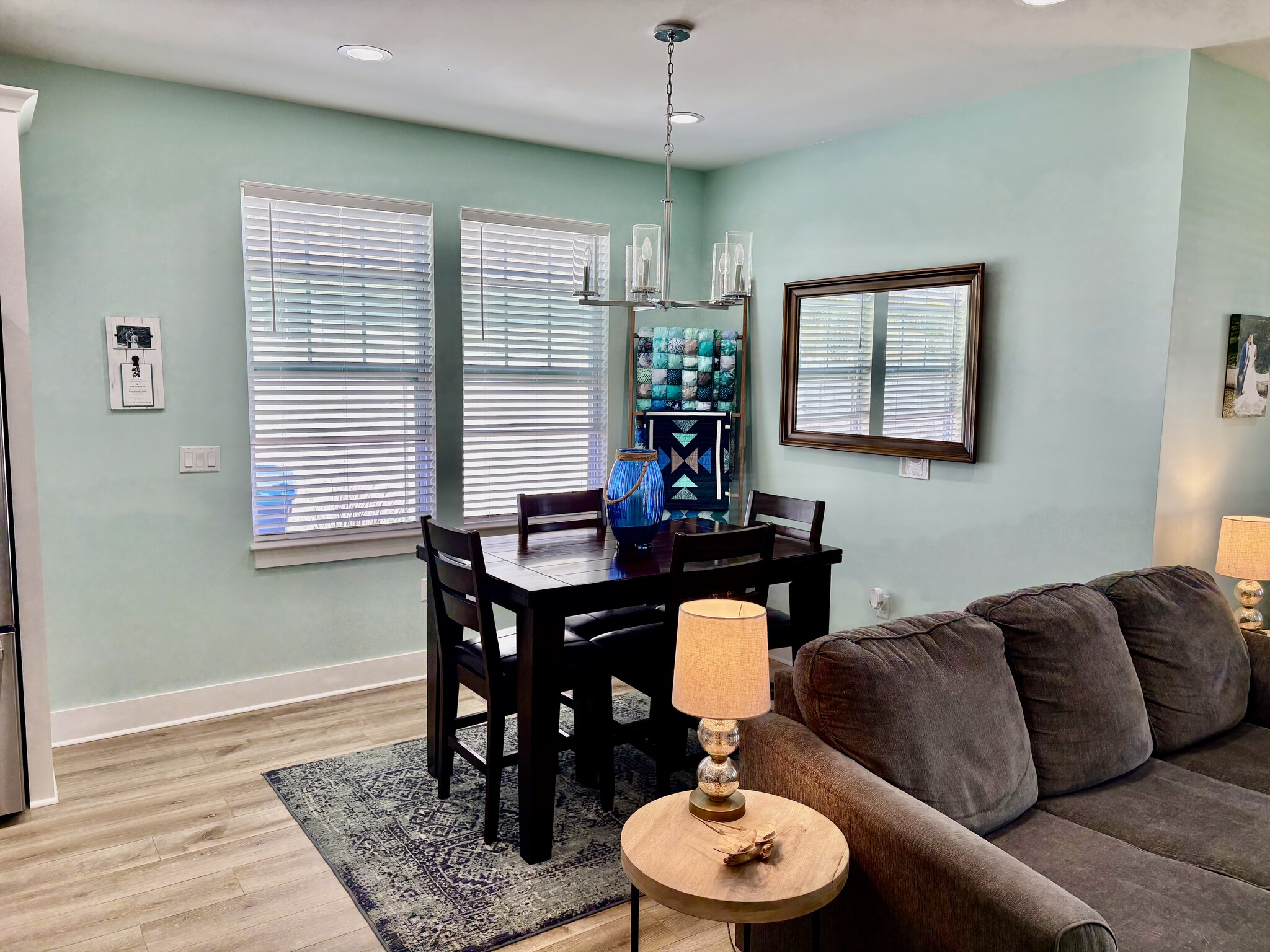 Building Photo - 454 Locksley Dr