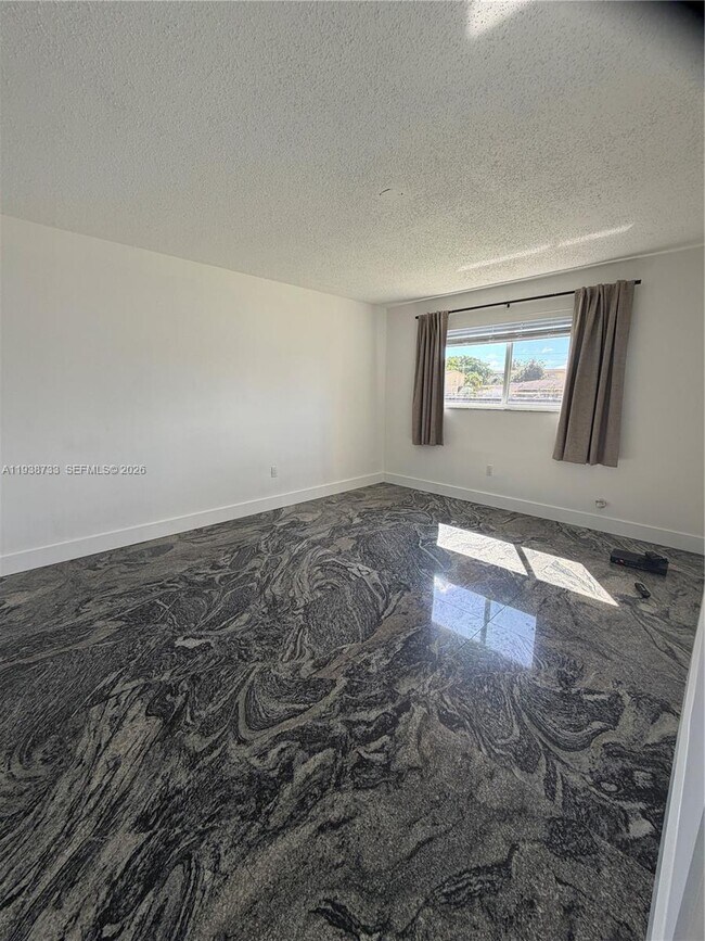 Building Photo - 2880 NE 203rd St