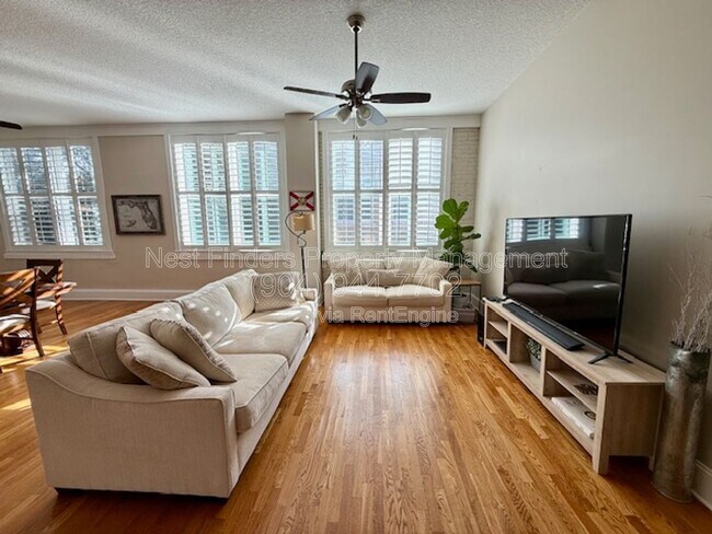 Building Photo - 2525 College St