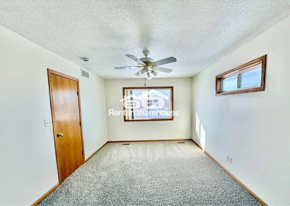 Building Photo - 3002 SE Grant St