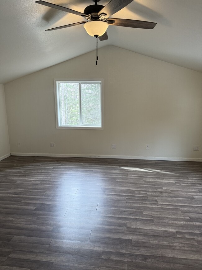 Building Photo - 2377 Edsson Ave