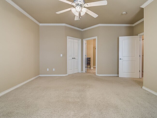 Building Photo - Spacious Edmond Gem with Bonus Room & Cove...