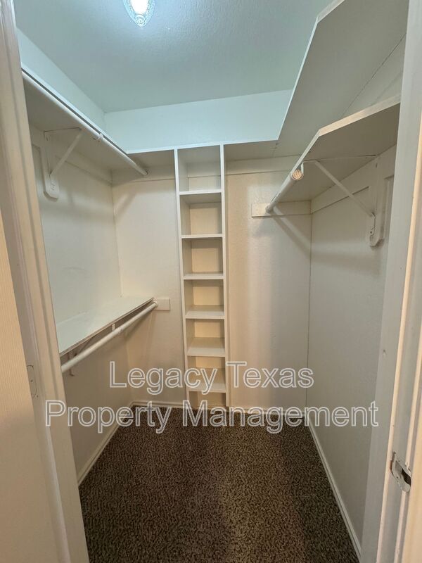 Building Photo - 1108 Williams Ave