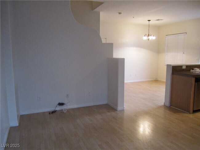 Building Photo - 620 White Shark Ct