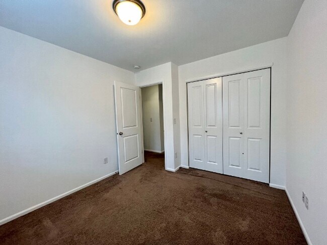 Building Photo - Tumwater 3 BD + Office Space - Move-In Special!
