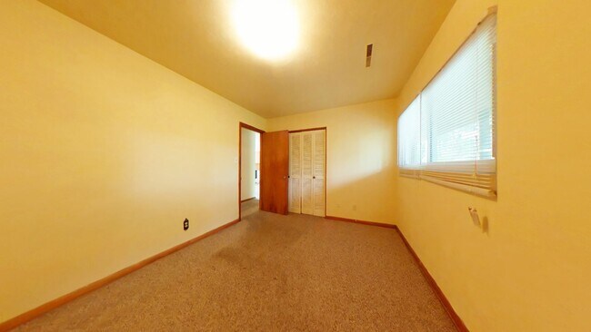 Building Photo - 2 Bed 1 bath Apartment Rental in Parkview area Newport News