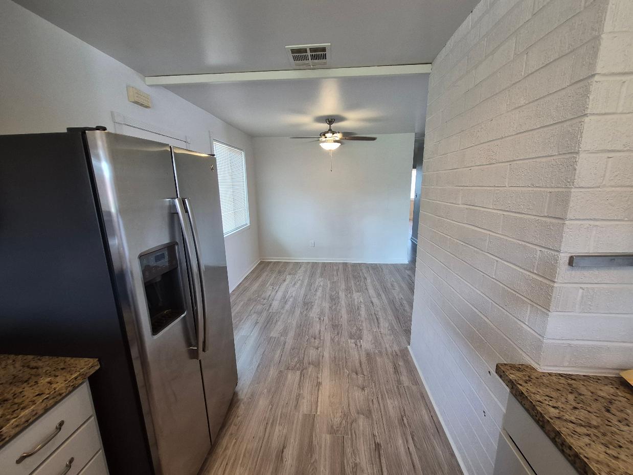Building Photo - 4861 Lehrer Dr