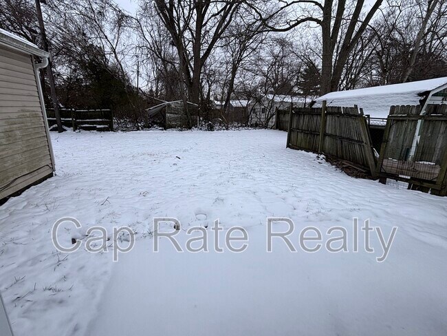 Building Photo - 4003 Carlton Ave