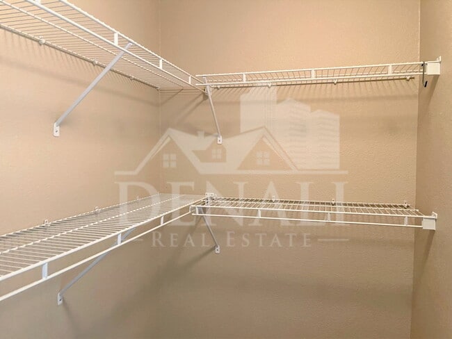 Building Photo - 6651 N Campbell Ave