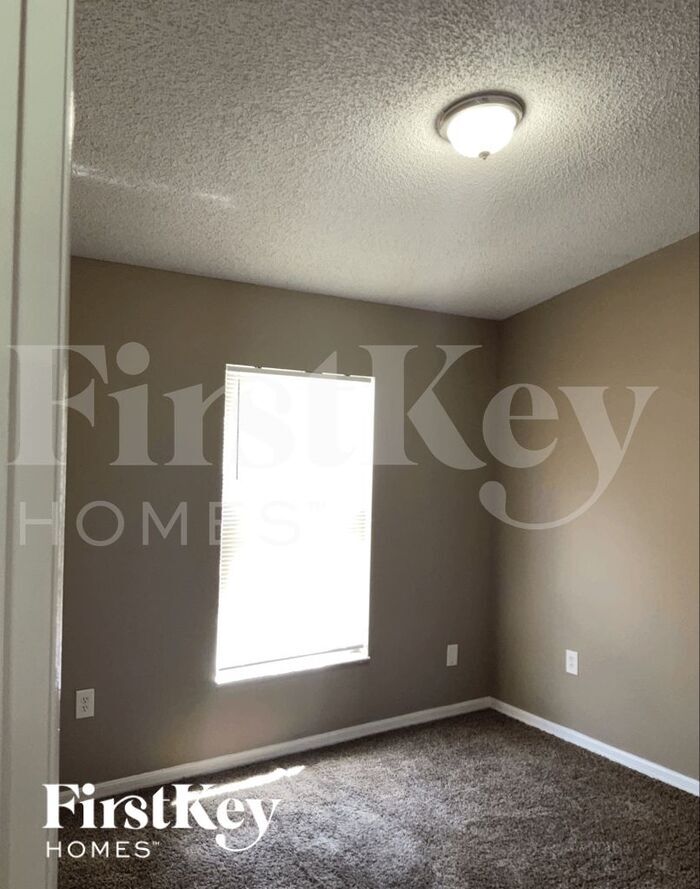 Building Photo - 7446 Groveoak Dr