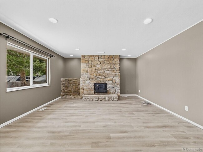 Building Photo - 2516 S Pagosa St