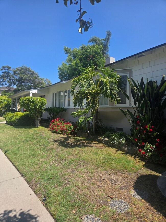 Building Photo - 1501 Edris Dr