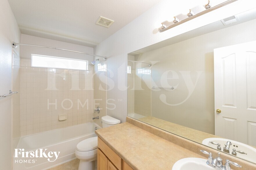 Building Photo - 4886 Mt Massive Dr