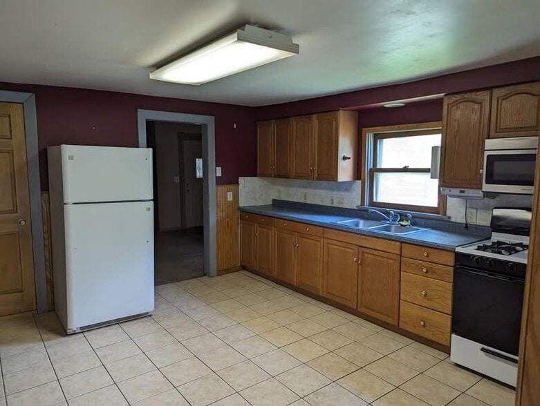 Building Photo - 320 Eddy St