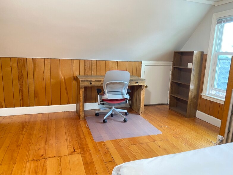 Building Photo - 90 Chandler St