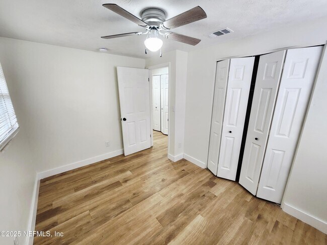 Building Photo - 10235 Monaco Dr