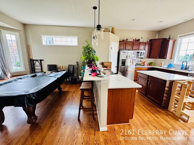 Building Photo - 2161 Elsberry Curv