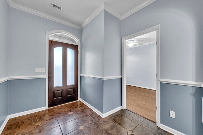 Building Photo - 3105 Vintage Way