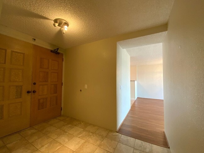 Building Photo - RARELY AVAILABLE MAKIKI PARK PLACE - ALL UTILITIES INCLUDED!