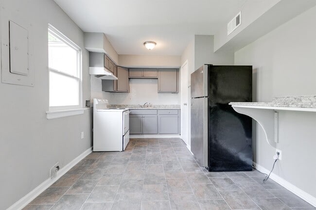 Building Photo - 2151 Binford Ln