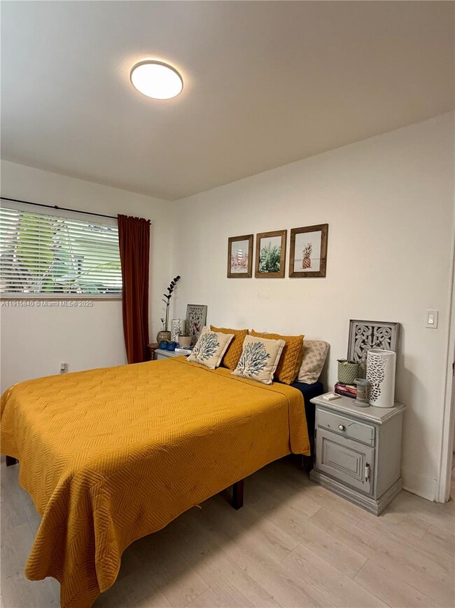 Building Photo - 1198 Marseille Dr