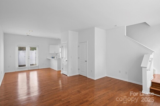 Building Photo - 2252 Vision Dr