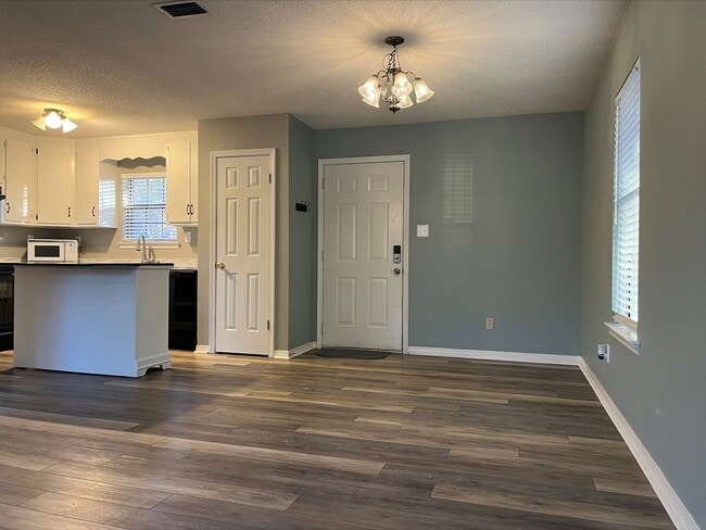 Building Photo - UPCOMING LISTING