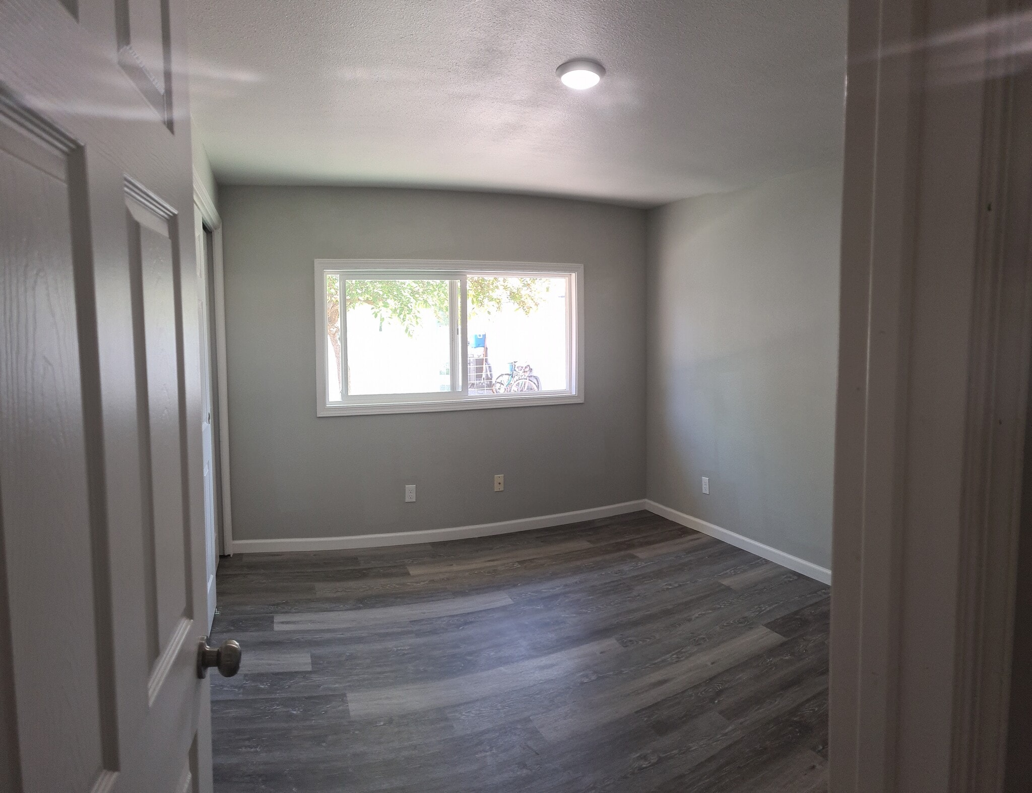 Building Photo - 2426 White Ave