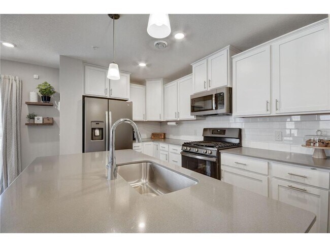 Building Photo - 1203 Lower 143rd St E