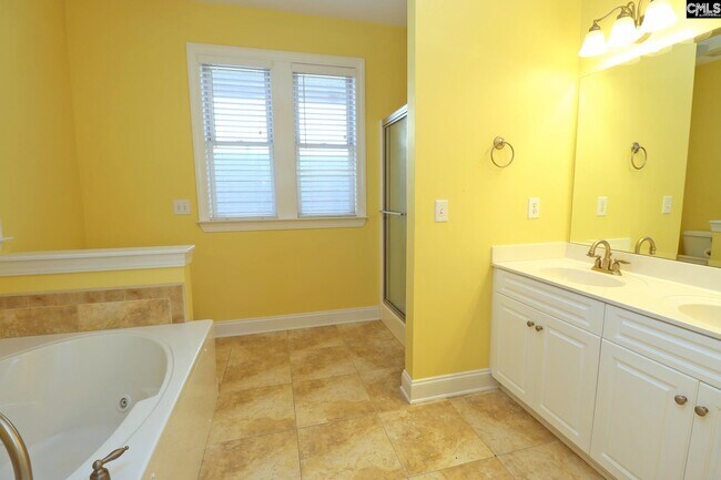 Building Photo - 1008 Woodrow St