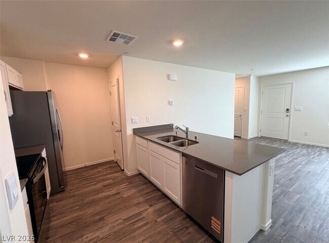 Building Photo - 4980 Apple Mesa Ave