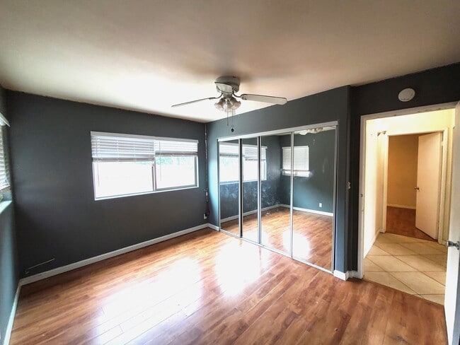 Building Photo - 424-26 Delaware st