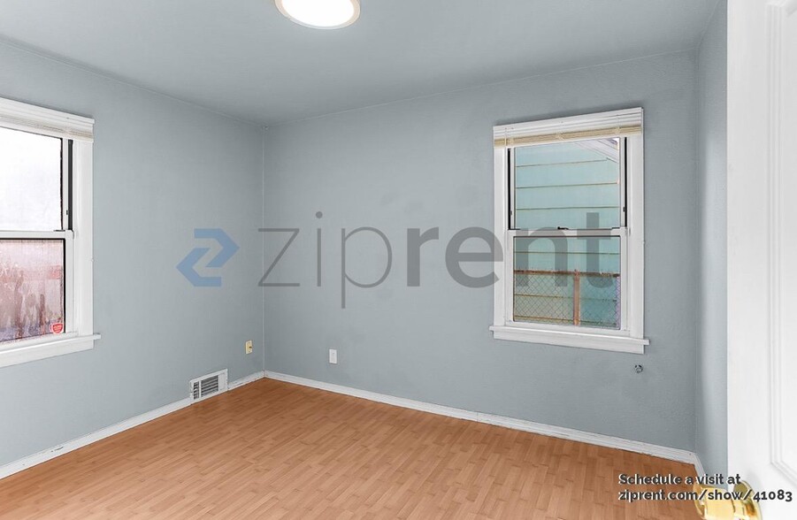 Building Photo - 11246 1st Ave S