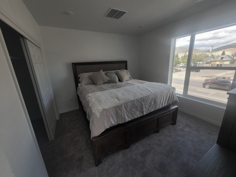 Building Photo - 1957 Harrison Ave