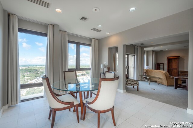 Building Photo - 7701 Wurzbach Rd