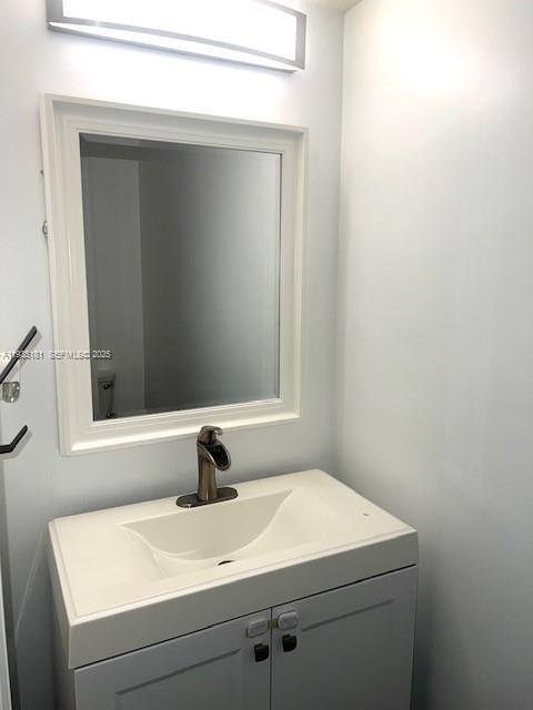 Building Photo - 5505 NW 27th Ct